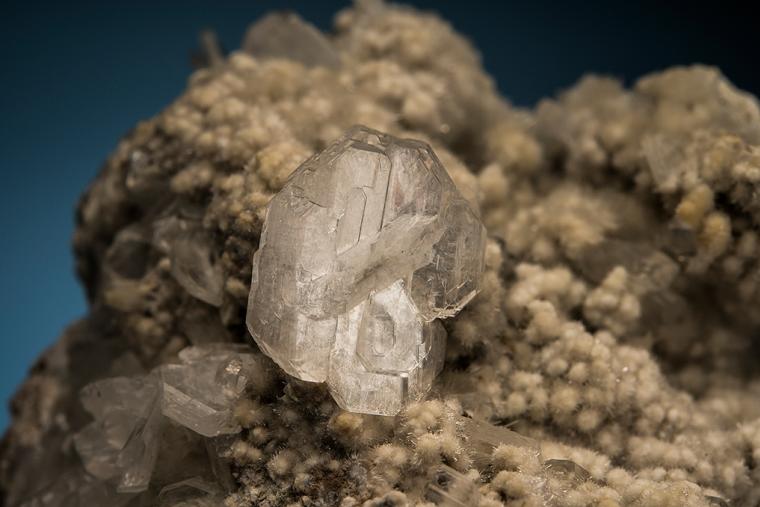 TUNELLITE on HYDROBORACITE